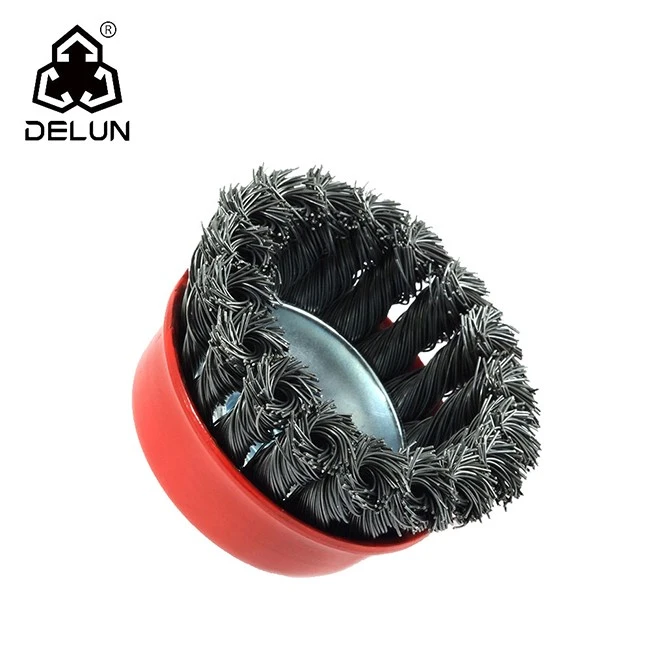 DELUN offers a high-quality stainless steel wire cup brush.